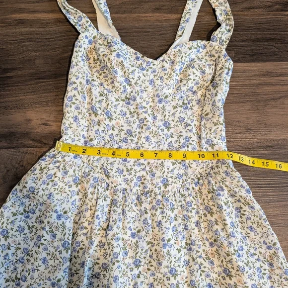 Reformation Taiga Floral Dress - Picture 10 of 11